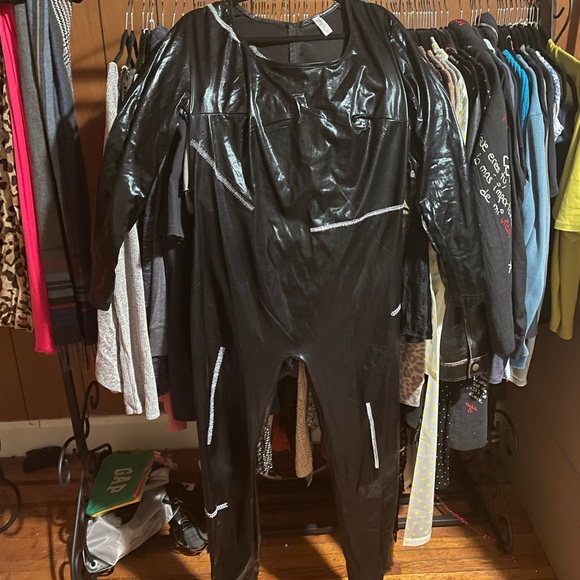 1x Faux Leather Full Length Bodysuit - Picture 2 of 3